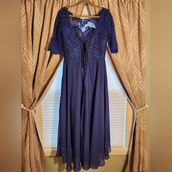 Dark Blue Formal Gown Never Worn - Picture 2 of 3